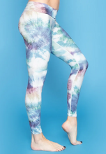 Load image into Gallery viewer, Niyama Sol Beachy Keen Barefoot Legging

